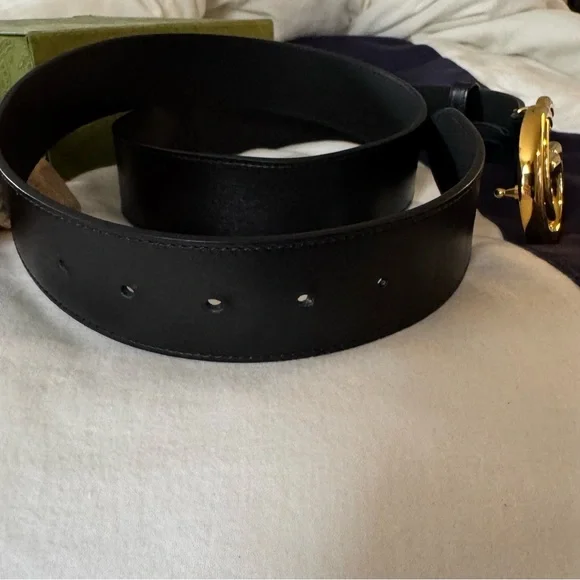 Gucci Marmont Belt Black/Gold Size 105 - Gently Used Authentic Gucci Belt Marmont Black Leather Golden Buckle  main image 4